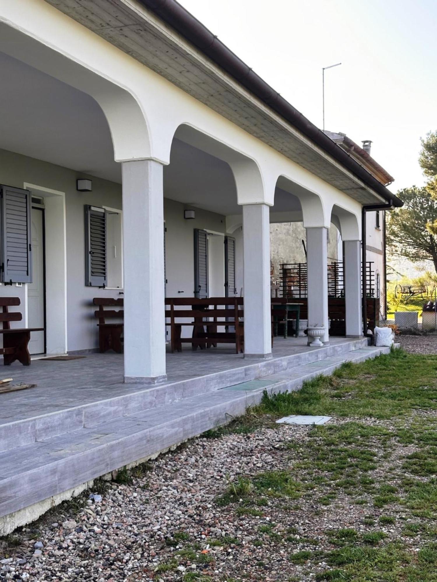 Bed and Breakfast La Sosta Di Guido A Tavullia Esterno foto